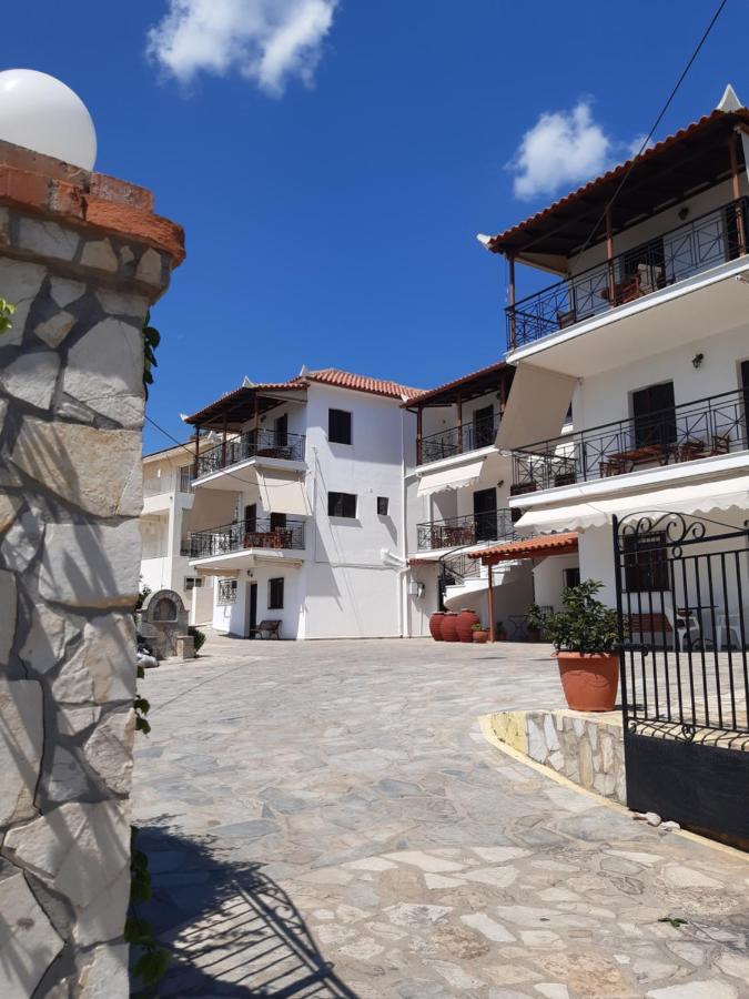 Zaga Apartments - Flats Koróni Exterior foto